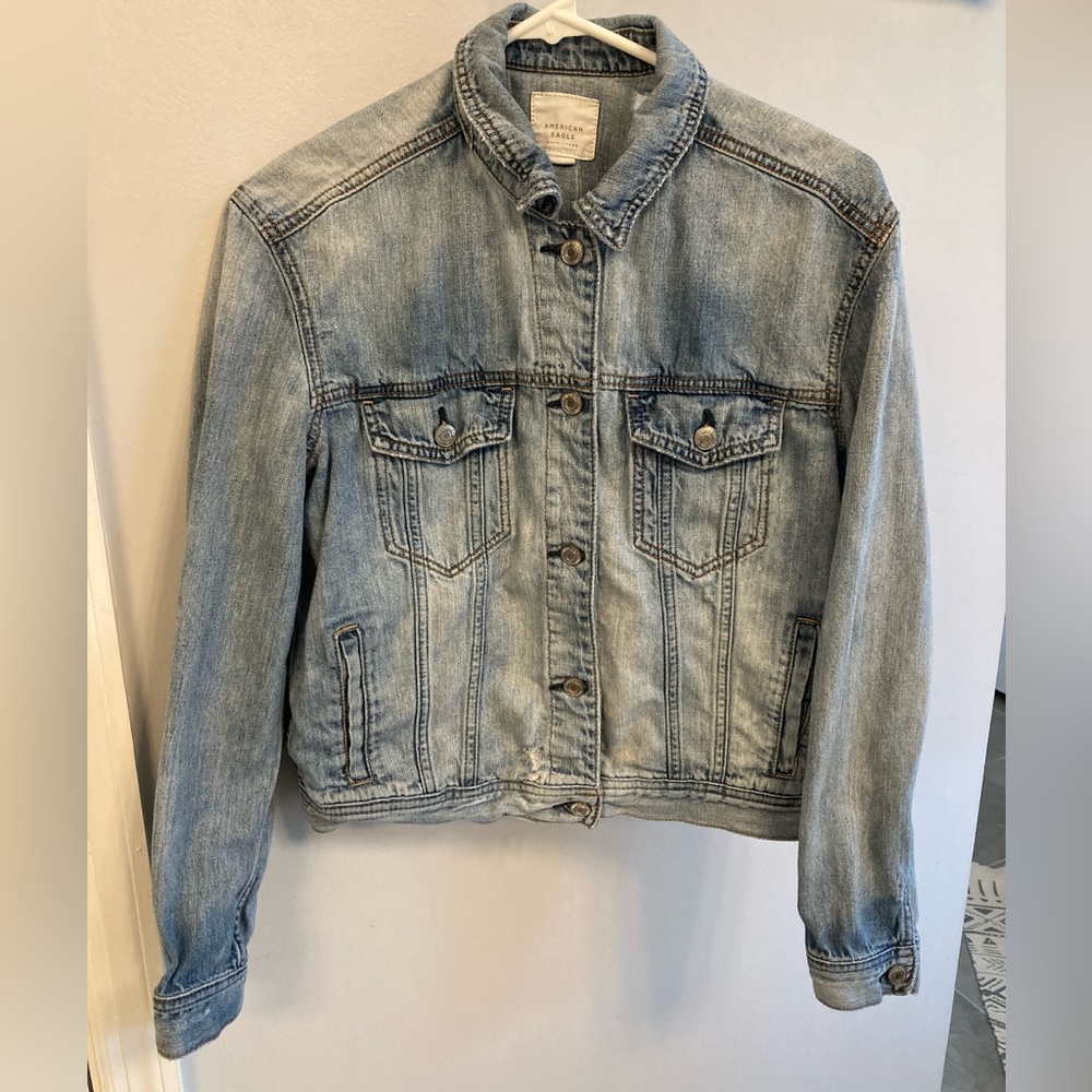 American Eagle distressed Denim Jacket size medium